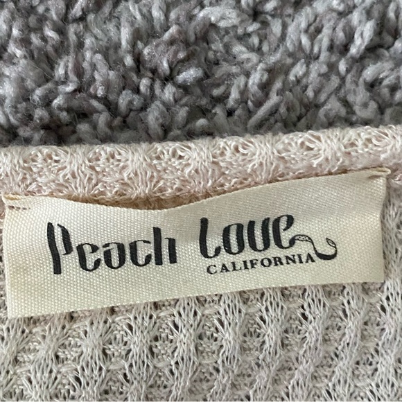 Peach Love Fitted Cream Blouse - Picture 3 of 6
